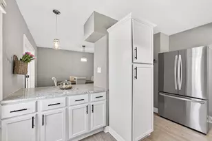 656 N 99th St, Wauwatosa, WI 53226 - Photo 7