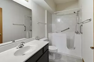 4754 W Maple Leaf Cir, Greenfield, WI 53220 - Photo 19