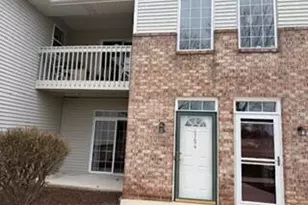 4754 W Maple Leaf Cir, Greenfield, WI 53220 - Photo 1