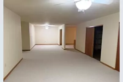 4754 W Maple Leaf Cir, Greenfield, WI 53220 - Photo 9