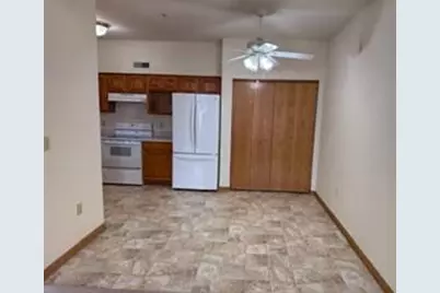 4754 W Maple Leaf Cir, Greenfield, WI 53220 - Photo 3