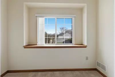 4754 W Maple Leaf Cir, Greenfield, WI 53220 - Photo 15