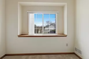 4754 W Maple Leaf Cir, Greenfield, WI 53220 - Photo 15