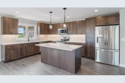 2825  Stonebrook Dr, Sheboygan, WI 53081 - Photo 5