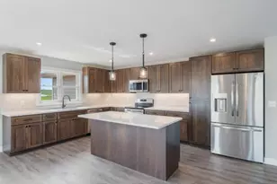 2825 Stonebrook Dr, Sheboygan, WI 53081 - Photo 5