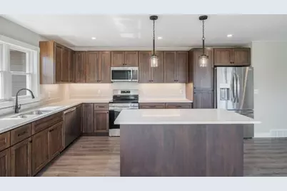 2825  Stonebrook Dr, Sheboygan, WI 53081 - Photo 15