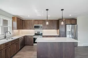 2825 Stonebrook Dr, Sheboygan, WI 53081 - Photo 15