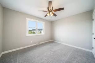 2825 Stonebrook Dr, Sheboygan, WI 53081 - Photo 11