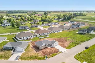 2825 Stonebrook Dr, Sheboygan, WI 53081 - Photo 29