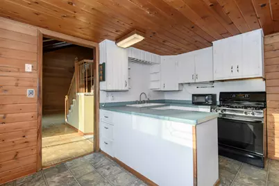 888  Wildwood Pl, Oconomowoc, WI 53066 - Photo 7