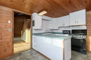 888 Wildwood Pl, Oconomowoc, WI 53066 - Photo 7