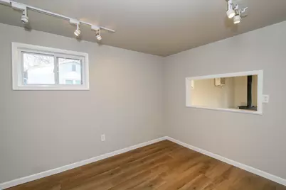 888  Wildwood Pl, Oconomowoc, WI 53066 - Photo 13