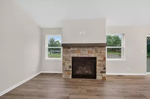 510 Duck Pond Ct, Genoa City, WI 53128 - Photo 9