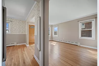 5713 N Argyle Ave, Glendale, WI 53209 - Photo 7