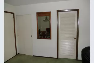 3635 N Tucker Pl #210, Milwaukee, WI 53222 - Photo 5