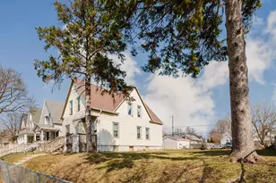 3358 N Richards St, Milwaukee, WI 53212 - Photo 3