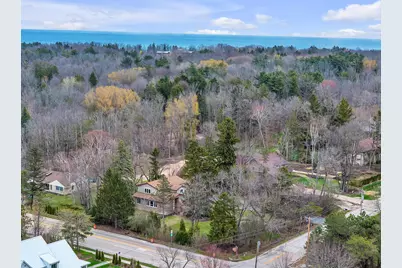 8408 N Lake Dr, Fox Point, WI 53217 - Photo 3