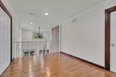 8408 N Lake Dr, Fox Point, WI 53217 - Photo 13