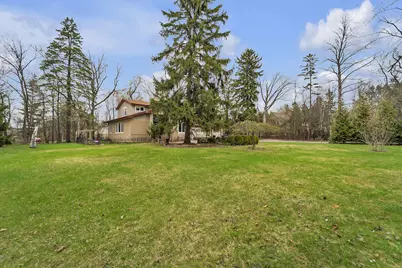 8408 N Lake Dr, Fox Point, WI 53217 - Photo 29