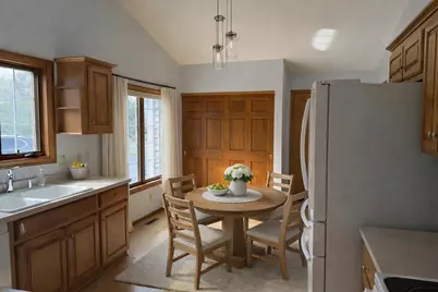 4780  Cara Marie Ct #B, Brookfield, WI 53005 - Photo 3