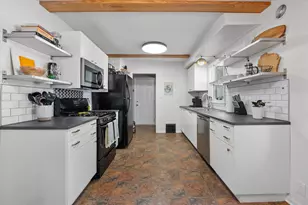 1918 E Eden Pl, Saint Francis, WI 53235 - Photo 3