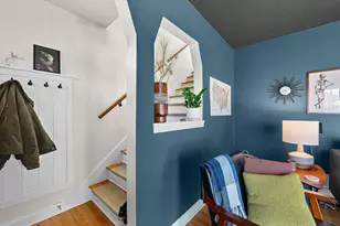 1918 E Eden Pl, Saint Francis, WI 53235 - Photo 13