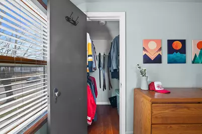 1918 E Eden Pl, Saint Francis, WI 53235 - Photo 17