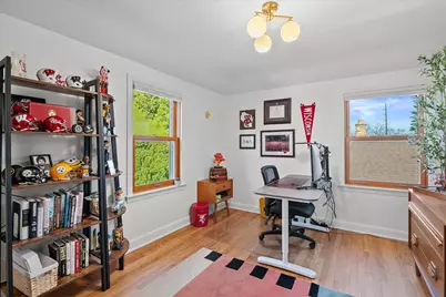 1918 E Eden Pl, Saint Francis, WI 53235 - Photo 21