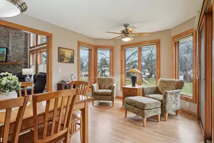 2527 W Goldcrest Ave, Milwaukee, WI 53221 - Photo 7