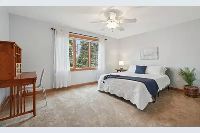 2527 W Goldcrest Ave, Milwaukee, WI 53221 - Photo 21