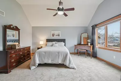 2527 W Goldcrest Ave, Milwaukee, WI 53221 - Photo 49