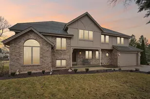 2527 W Goldcrest Ave, Milwaukee, WI 53221 - Photo 35