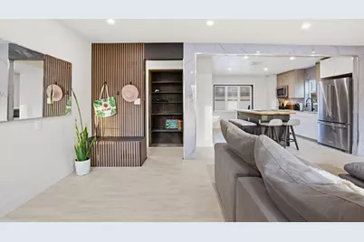 5440 N Navajo Ave, Glendale, WI 53217 - Photo 3