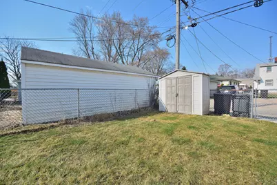 4635 S 50th St, Greenfield, WI 53220 - Photo 27