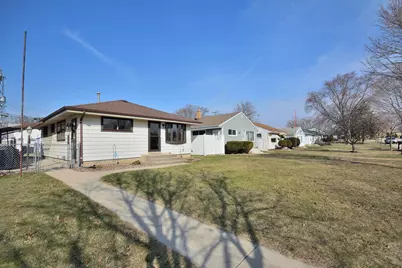 4635 S 50th St, Greenfield, WI 53220 - Photo 31