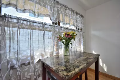 4635 S 50th St, Greenfield, WI 53220 - Photo 9