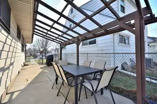 4635 S 50th St, Greenfield, WI 53220 - Photo 25