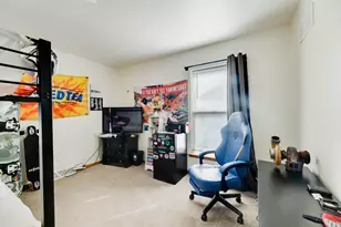 309 N 8th St, Racine, WI 53185 - Photo 15