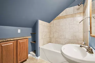 1013  Pearl St, Waukesha, WI 53186 - Photo 23