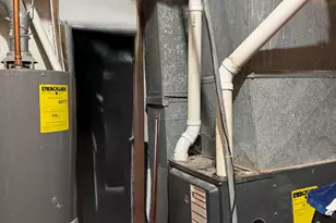 2136 S 16th St, Milwaukee, WI 53215 - Photo 21