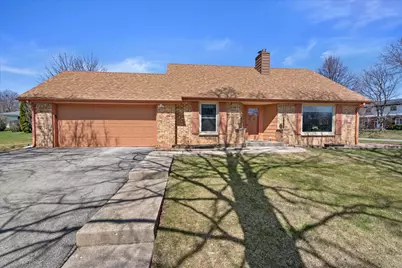 12640  W Wilbur Dr, New Berlin, WI 53151 - Photo 3