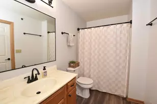 2424 Fox River Pkwy, Waukesha, WI 53189 - Photo 19