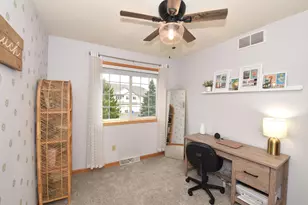 2424 Fox River Pkwy, Waukesha, WI 53189 - Photo 21