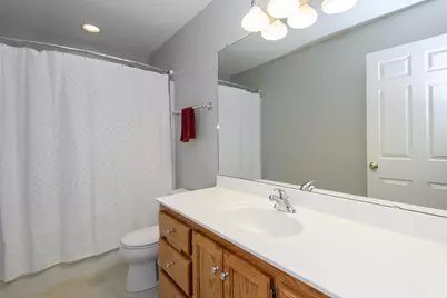 4195 W Squire Ave, Greenfield, WI 53221 - Photo 29