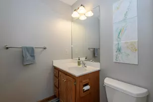 4195 W Squire Ave, Greenfield, WI 53221 - Photo 17