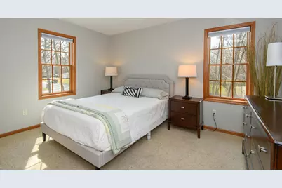 4195 W Squire Ave, Greenfield, WI 53221 - Photo 27