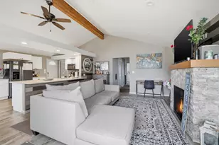 S70W17778 Muskego Dr, Muskego, WI 53150 - Photo 9