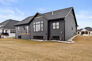 3104 Sandy Ridge Dr, Two Rivers, WI 54241 - Photo 5