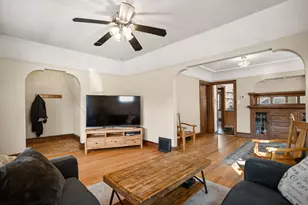 2222 S 72nd St, West Allis, WI 53219 - Photo 7