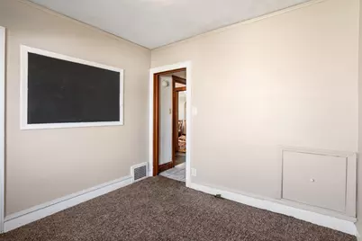 2222 S 72nd St, West Allis, WI 53219 - Photo 15